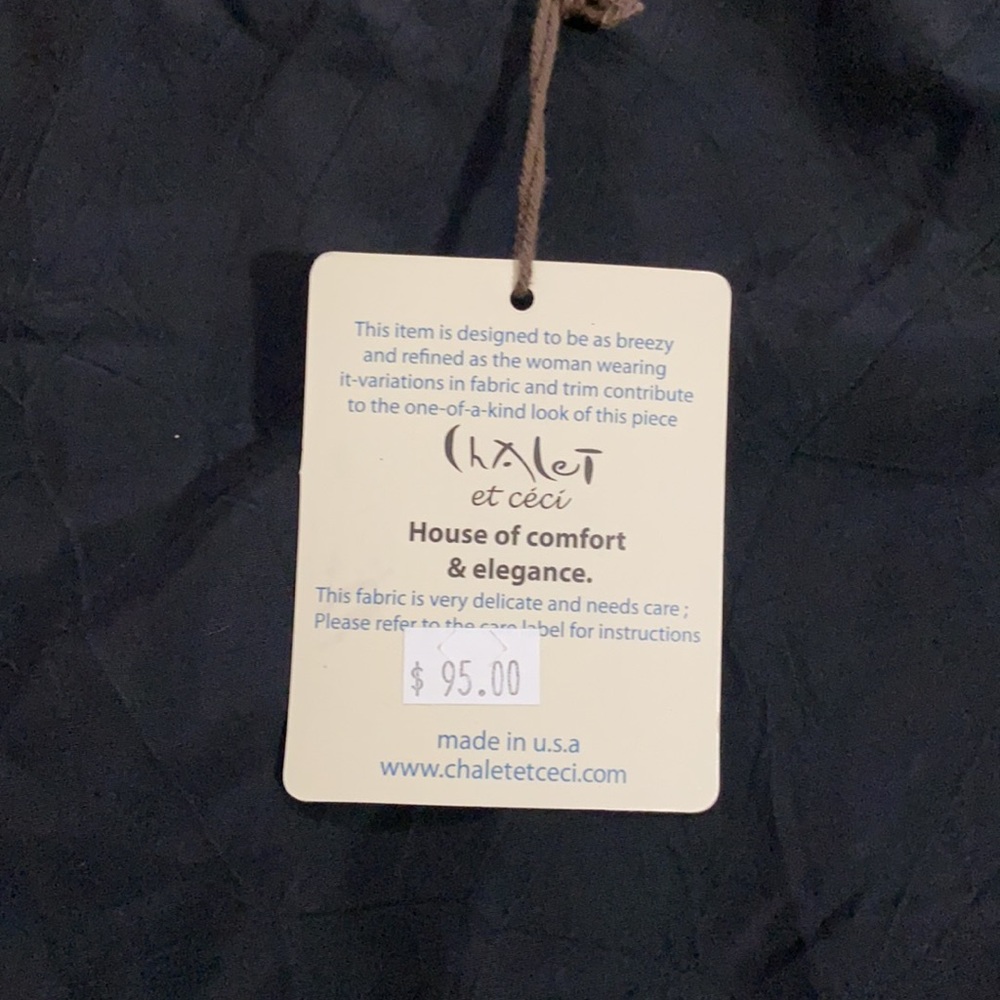 Chalet Tunic - Picture 2 of 4